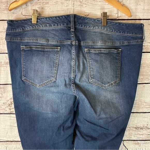 Torrid Crop Classic Skinny Jean In Premium Stretch Light Wash - Picture 9 of 12